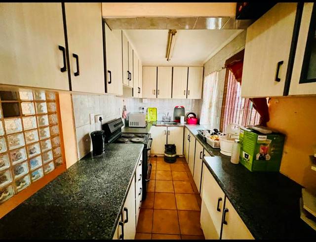 3 BEDROOM HOUSE FOR SALE IN HILLGROVE